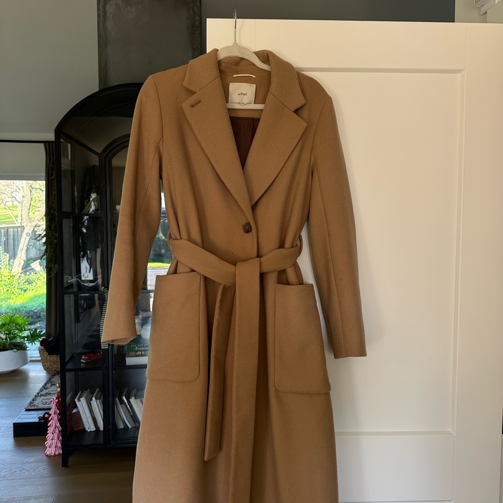 Aritzia Wilfred coat